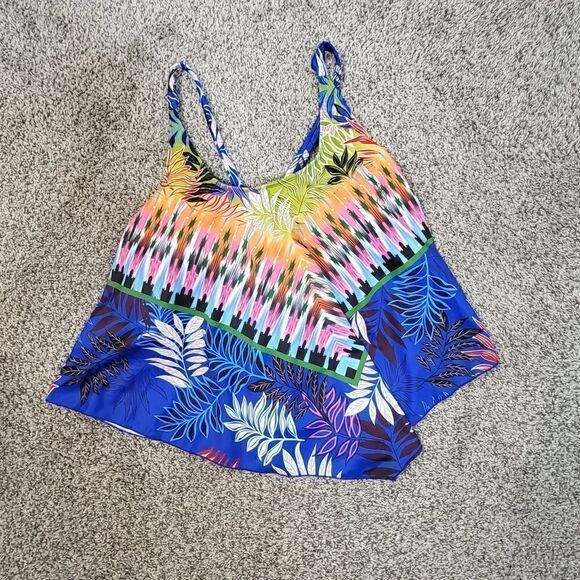 Plus Size Blue Floral Two Piece Swimsuit - Picture 2 of 5